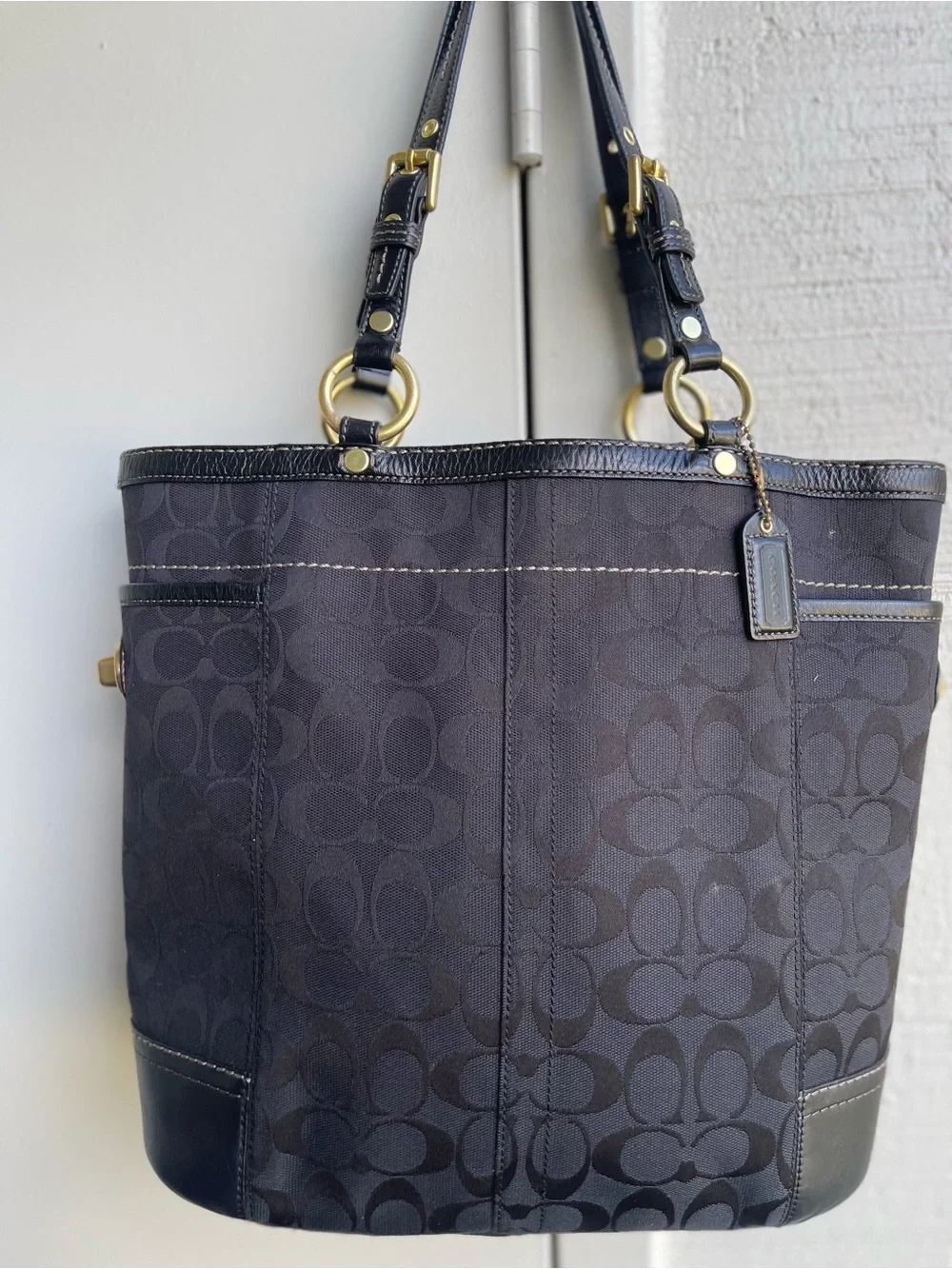 Coach signature gallery tote shoulder bag with Gold Hardware